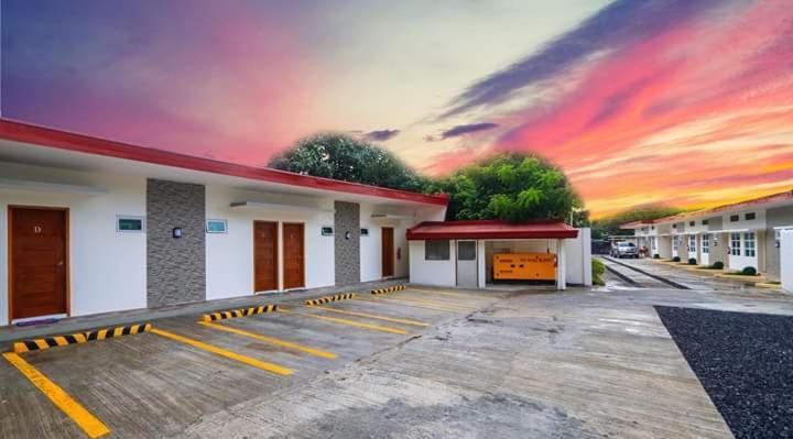 Alinchlo Hotel Legazpi Ngoại thất bức ảnh